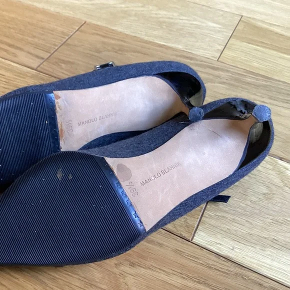 Manolo Blahnik Grey and black snake skin, cap toe studded heels - Picture 6 of 9